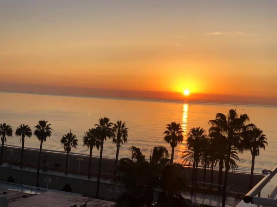 Luxury Beachfront Apartment In Benalmadena Costa מראה חיצוני תמונה