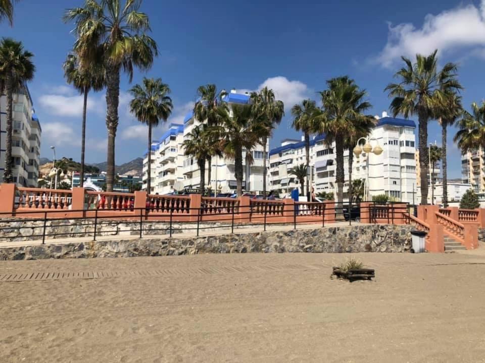 Luxury Beachfront Apartment In Benalmadena Costa מראה חיצוני תמונה