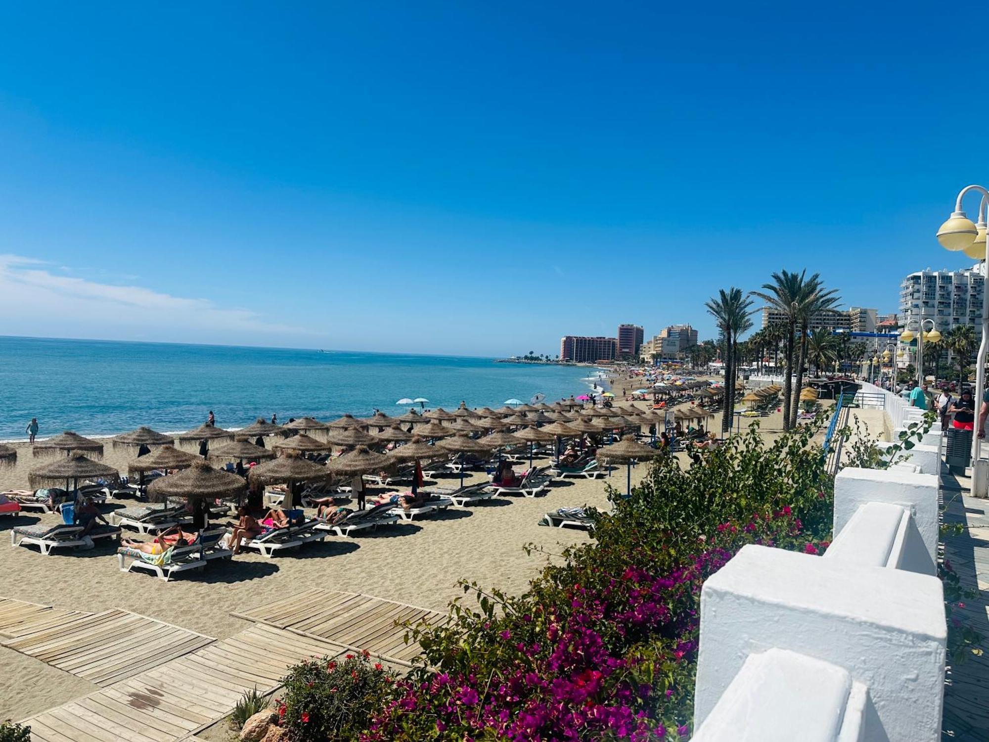 Luxury Beachfront Apartment In Benalmadena Costa מראה חיצוני תמונה