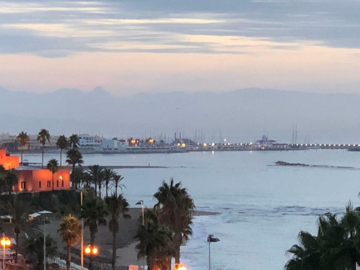 Luxury Beachfront Apartment In Benalmadena Costa מראה חיצוני תמונה