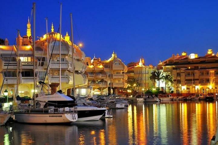 Luxury Beachfront Apartment In Benalmadena Costa מראה חיצוני תמונה