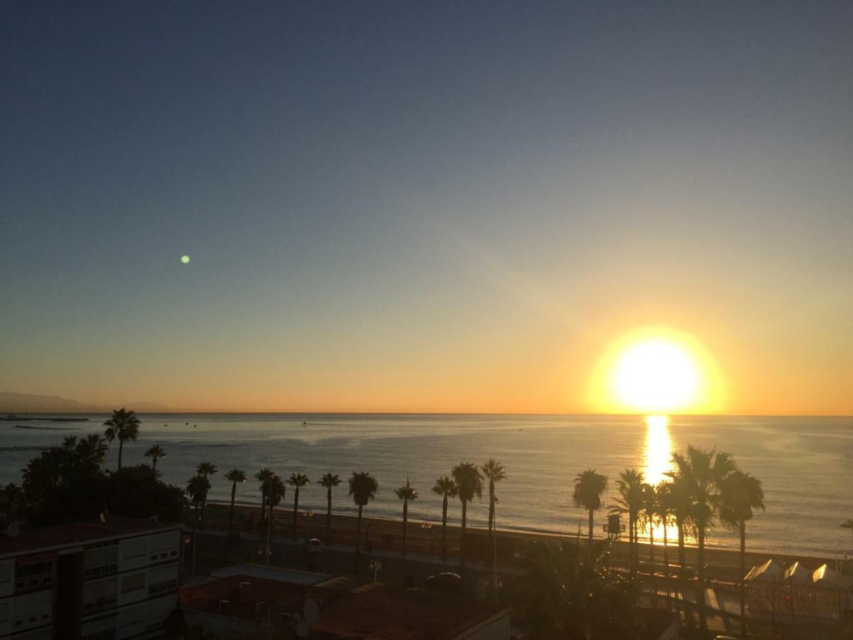 Luxury Beachfront Apartment In Benalmadena Costa מראה חיצוני תמונה